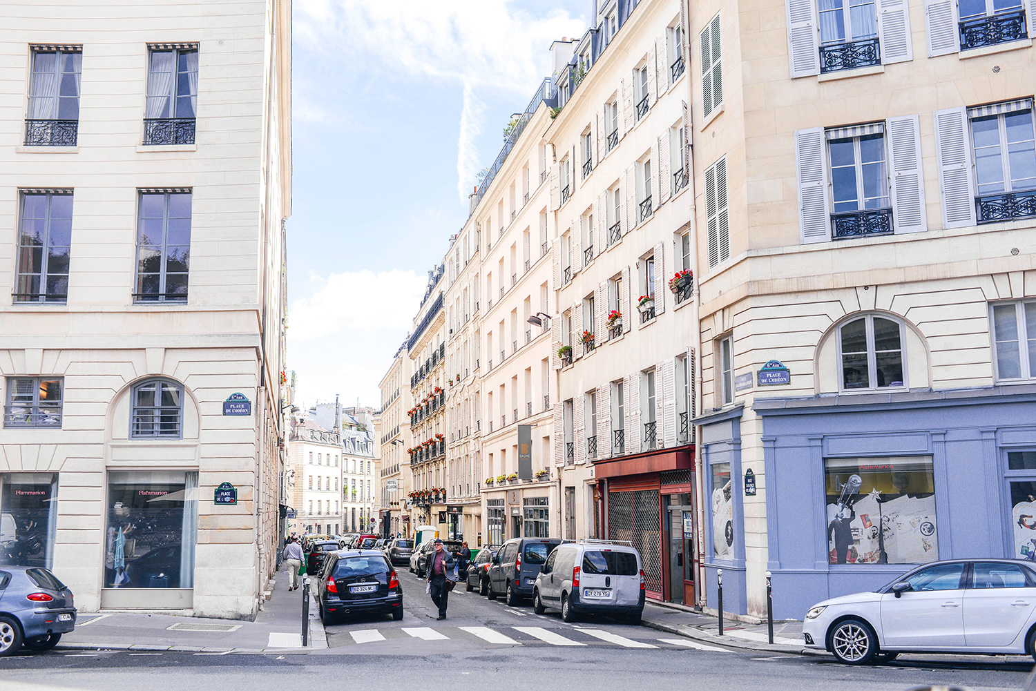 Wandering The Streets of Paris | The Style Scribe by Merritt Beck