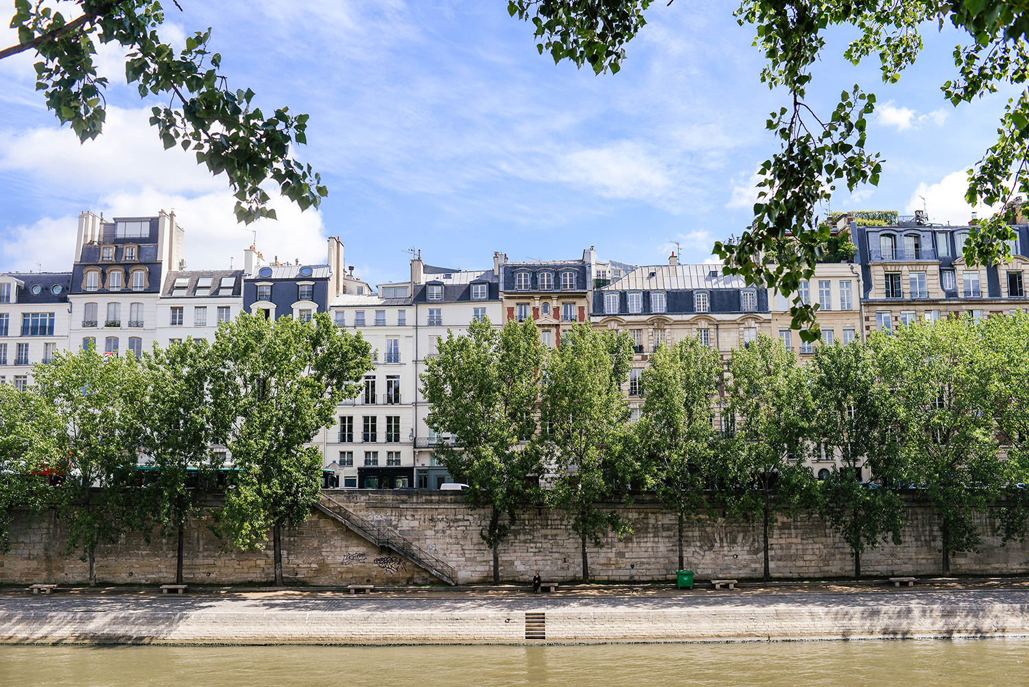 Wandering The Streets of Paris | The Style Scribe by Merritt Beck