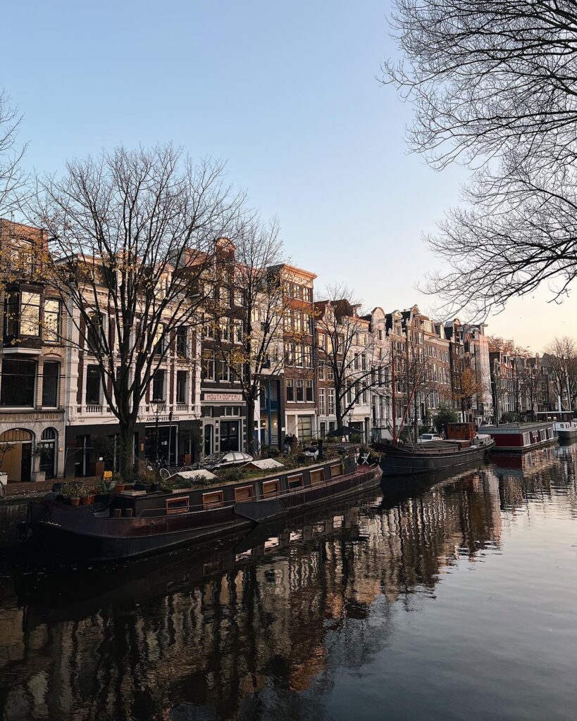 AMSTERDAM CANAL PHOTOS