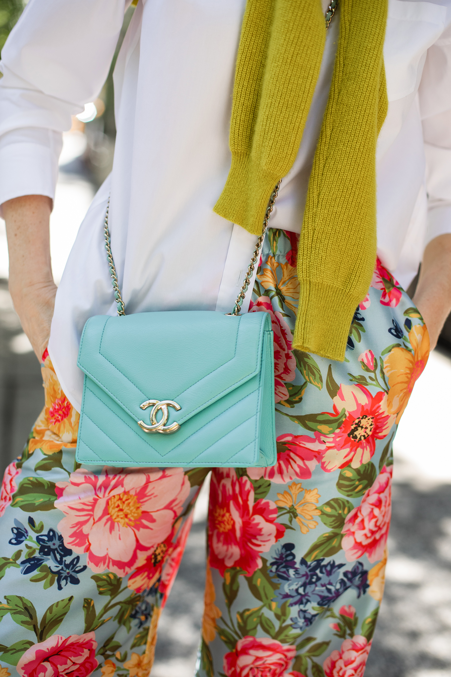 LA MAREGOLD NICOLE PANT IN SKY GARDEN SYMPHONY + CHANEL TURQUOISE CROSSBODY BAG