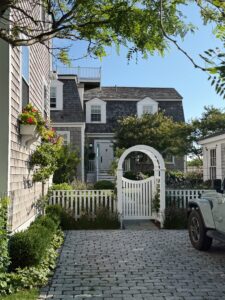 NANTUCKET TRAVEL GUIDE - THE BEST PLACES TO EAT, WHERE TO STAY AND THINGS TO DO WITH A LONG WEEKEND ON THE ISLAND