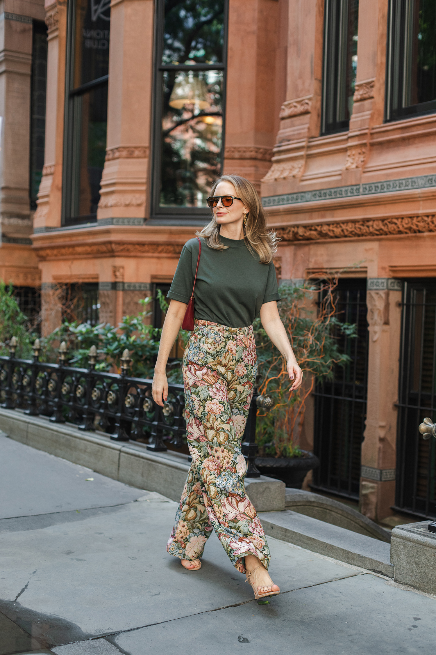 MERRITT BECK, NEW YORK CITY - WEARING A TIBI T-SHIRT AND MARQUES' ALMEIDA FLORAL BROCADE JEANS